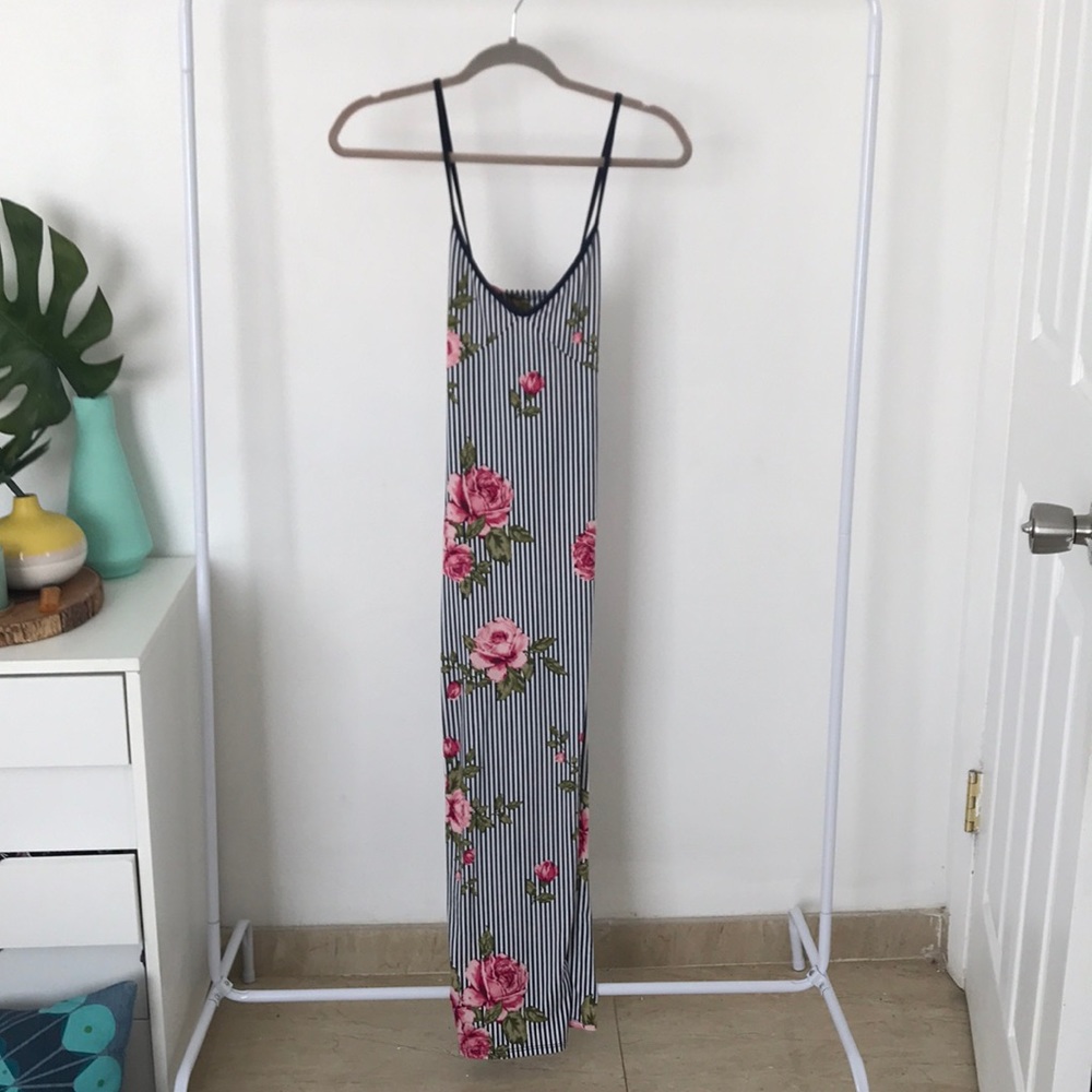 Body con slit flower dress
